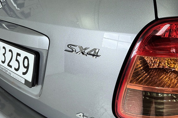 Suzuki SX4 11 of 29