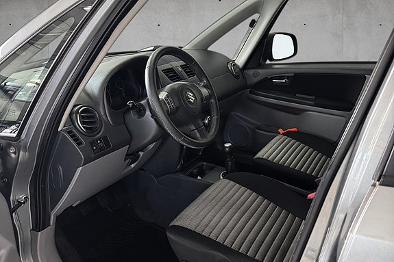 Suzuki SX4 19 of 29