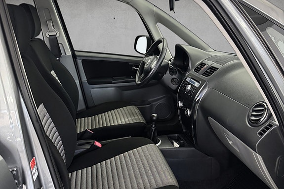 Suzuki SX4 14 of 29