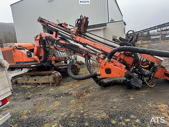Tamrock 500 borerigg m/ full sett nye borestenger og overhalt hammer for et år siden! 6 of 30