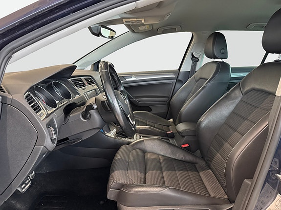 Volkswagen Golf Alltrack 6 of 16