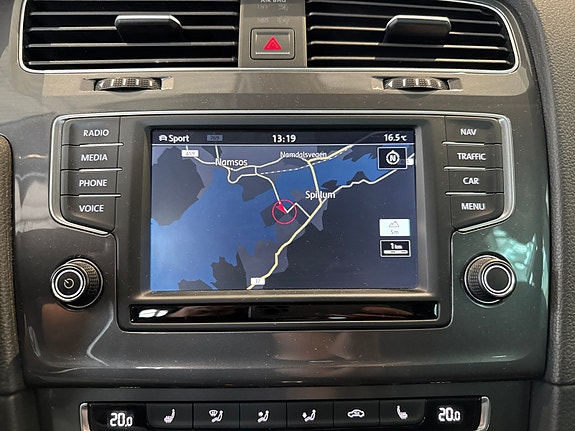 Volkswagen Golf Alltrack 12 of 16