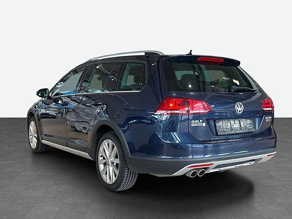 Volkswagen Golf Alltrack 3 of 16