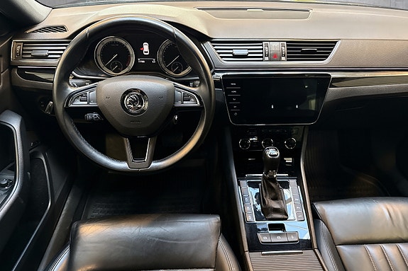 Skoda Superb 9 of 22