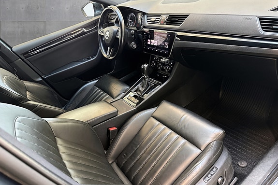 Skoda Superb 14 of 22