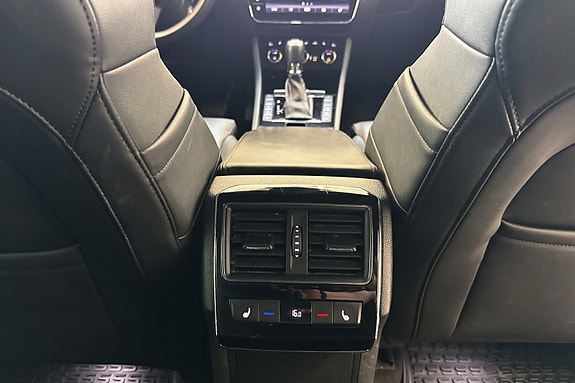 Skoda Superb 17 of 22