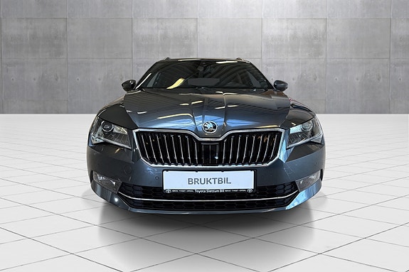 Skoda Superb 8 of 22