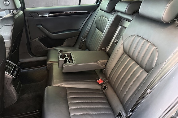 Skoda Superb 19 of 22