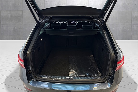 Skoda Superb 18 of 22
