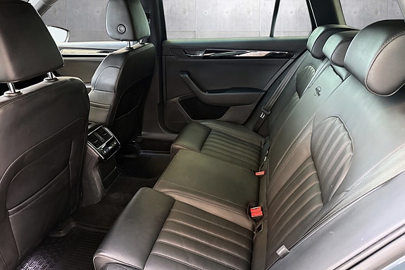 Skoda Superb 15 of 22