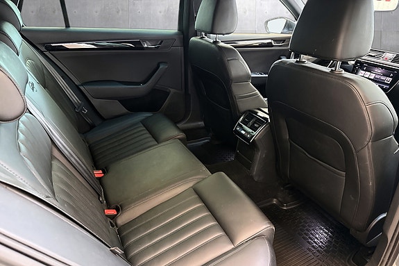 Skoda Superb 16 of 22