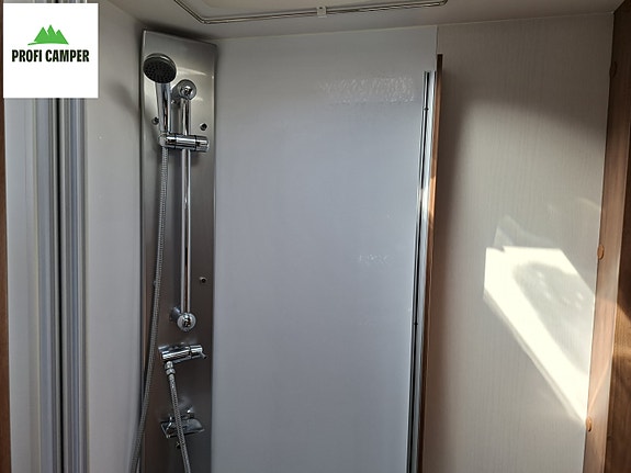 Pilote C700S "Alkovebil reg. for 6 personer" 19 of 21