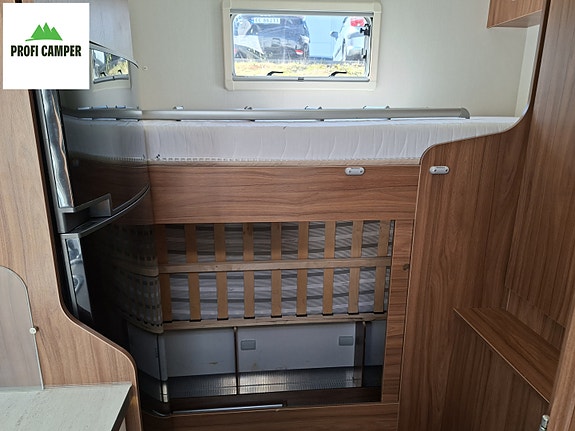 Pilote C700S "Alkovebil reg. for 6 personer" 14 of 21