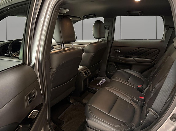 Mitsubishi Outlander 27 of 30