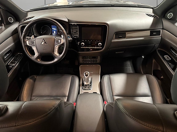 Mitsubishi Outlander 16 of 30