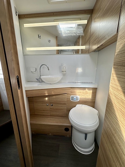 Bilde 16 av Adria Sonic 700 DC 2,3-160hk 9g-Automatgir