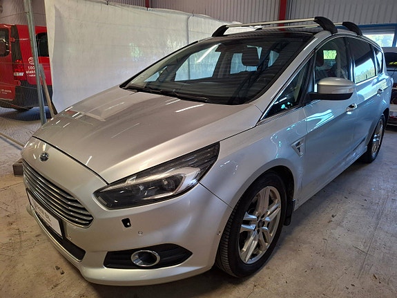 Ford S-MAX 3 of 30