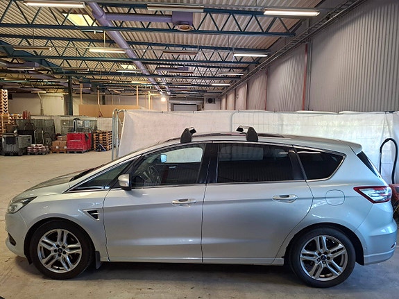 Ford S-MAX 4 of 30