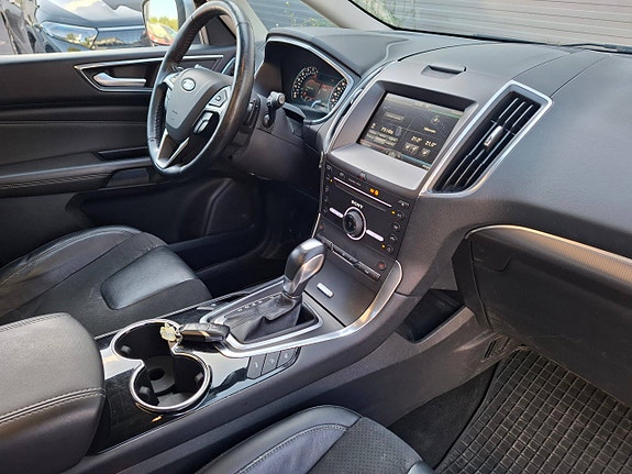 Ford S-MAX 27 of 30