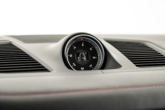 Porsche Cayenne 18 of 30