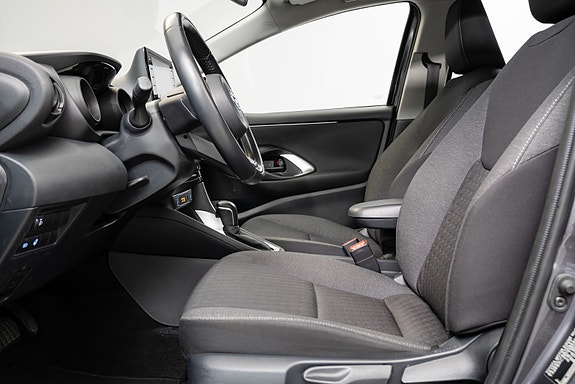 Toyota Yaris 15 of 30