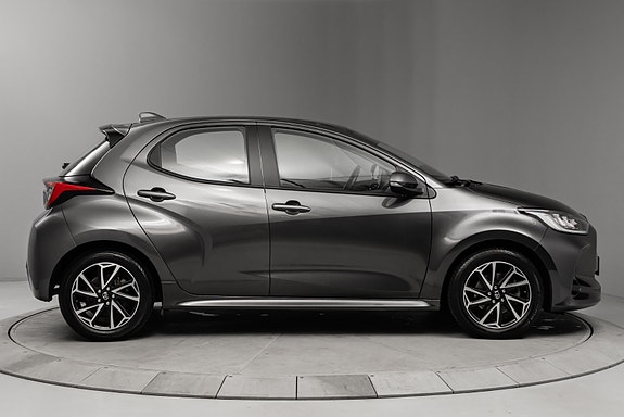 Toyota Yaris 5 of 30