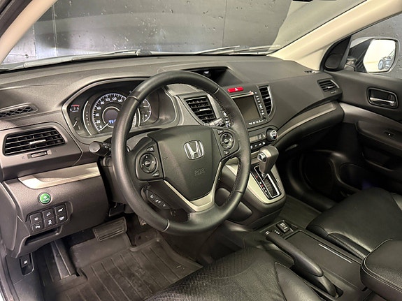Honda CR-V 8 of 26