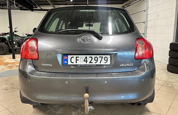 Toyota Auris 4 of 21