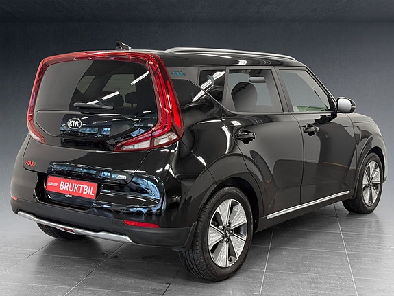 Kia e-Soul 5 of 26