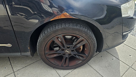 Volkswagen Passat 5 of 16