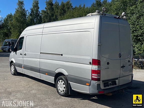 Mercedes-Benz Sprinter 2 of 30