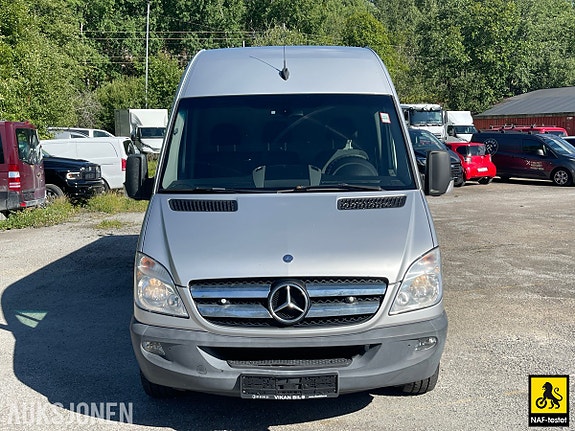 Mercedes-Benz Sprinter 7 of 30