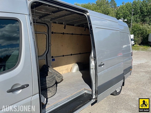 Mercedes-Benz Sprinter 13 of 30
