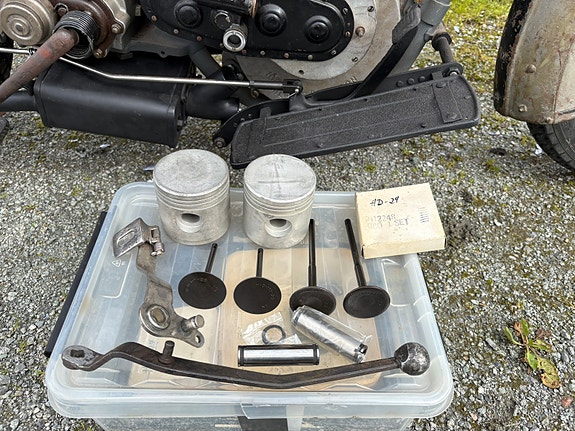 Harley-Davidson FE 9 of 12