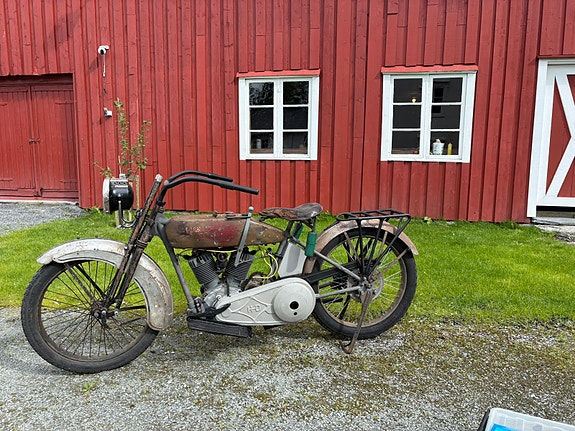 Harley-Davidson FE 4 of 12