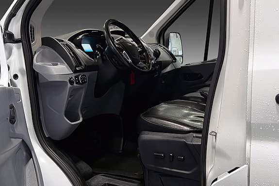Ford Transit 9 of 17