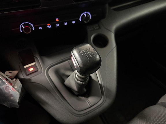 Peugeot Partner 23 of 29