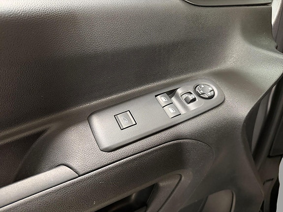 Peugeot Partner 12 of 29