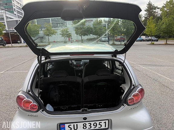 Toyota Aygo 19 of 19