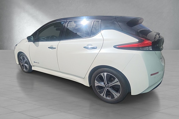 Nissan Leaf 6 of 19