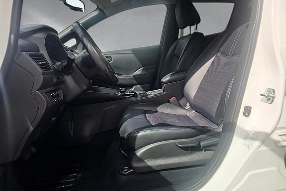 Nissan Leaf 10 of 19