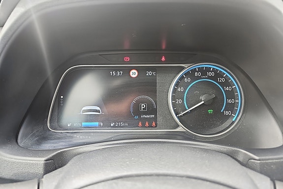 Nissan Leaf 14 of 19