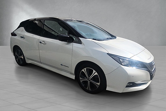 Nissan Leaf 3 of 19