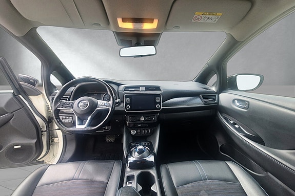 Nissan Leaf 12 of 19