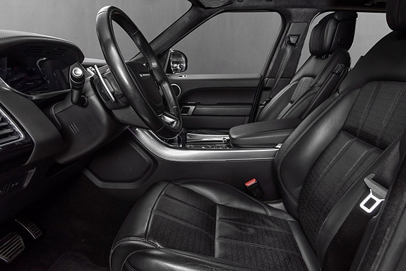 Land Rover Range Rover Sport 14 of 30