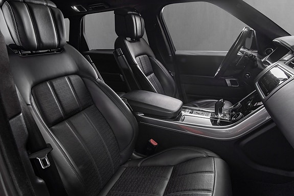 Land Rover Range Rover Sport 12 of 30
