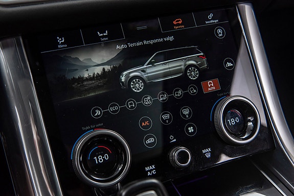 Land Rover Range Rover Sport 17 of 30