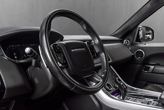 Land Rover Range Rover Sport 15 of 30