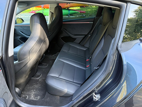 Tesla Model 3 21 of 30