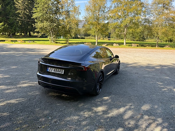 Tesla Model 3 10 of 30